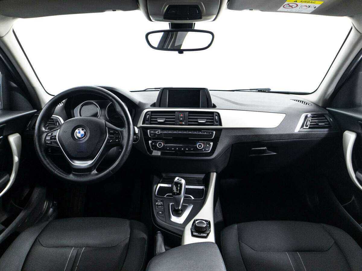 Купить BMW 1 серии 118i, 2018, 156 000 км, фото №13
