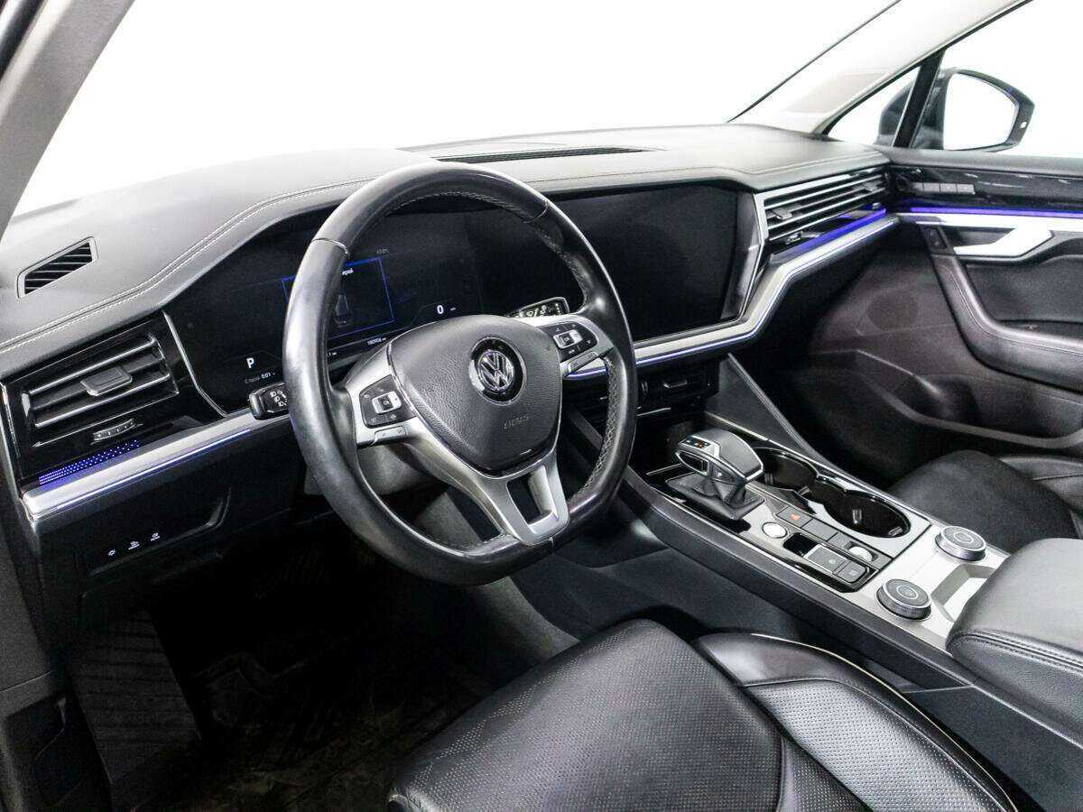 Купить Volkswagen Touareg, 2018, 180 315 км, фото №11