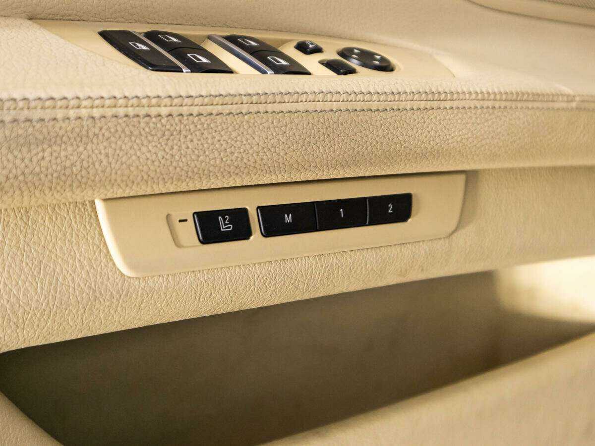 Купить BMW 7 серии 740d xDrive, 2011, 196 115 км, фото №17