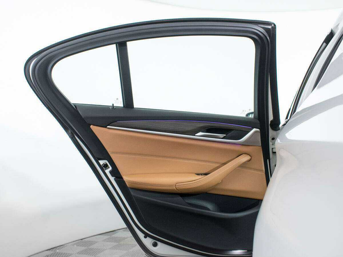 Купить BMW 5 серии 520d xDrive, 2018, 82 599 км, фото №20