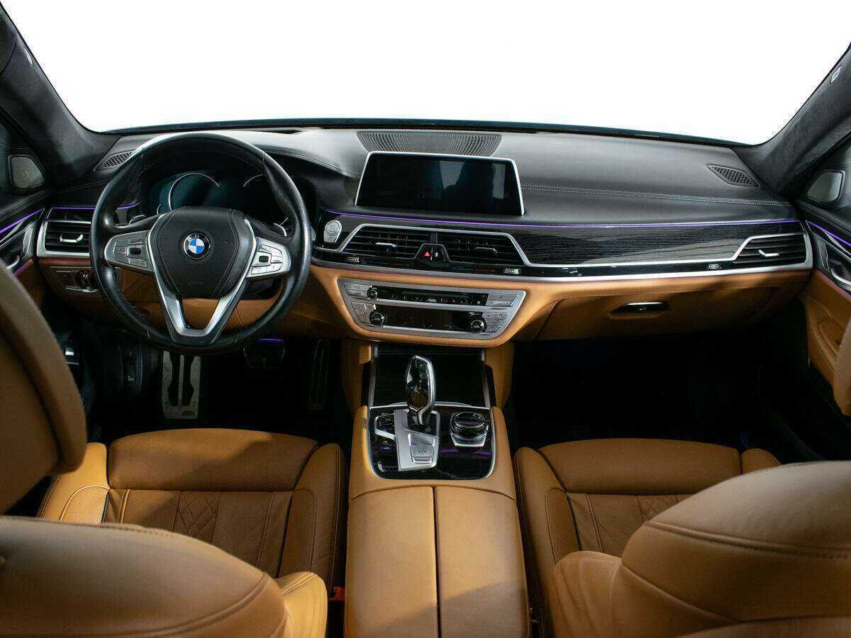 Купить BMW 7 серии 740i, 2018, 45 000 км, фото №12