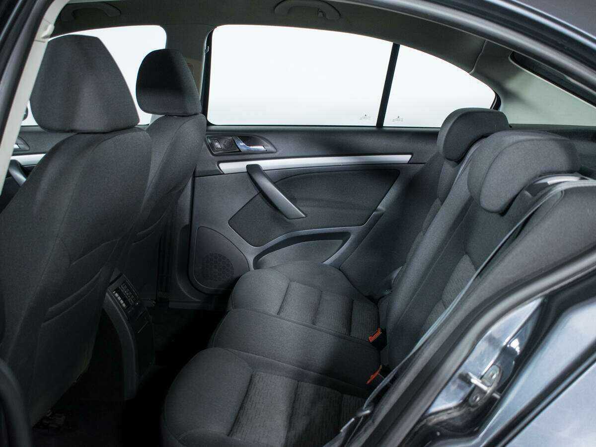 Купить Skoda Octavia, 2011, 170 040 км, фото №10
