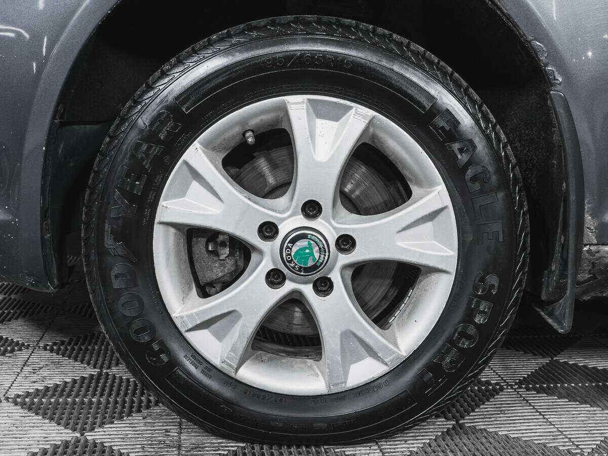 Купить Skoda Octavia, 2009, 270 522 км, фото №16