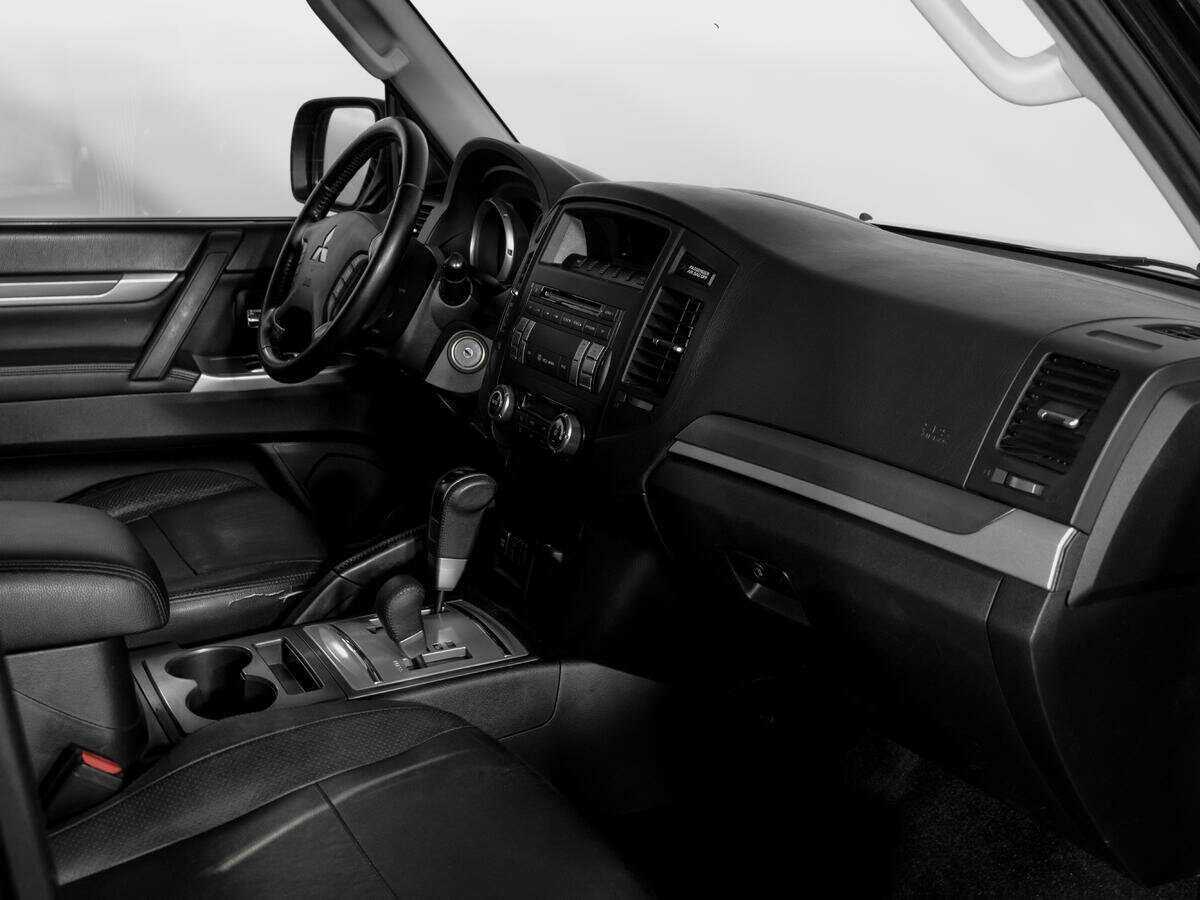 Купить Mitsubishi Pajero, 2011, 140 380 км, фото №9