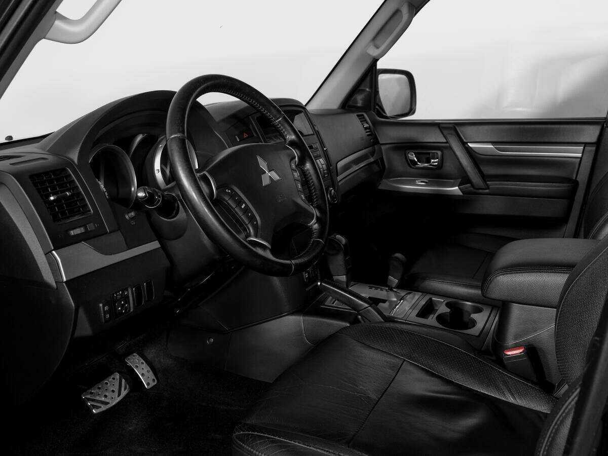 Купить Mitsubishi Pajero, 2011, 140 380 км, фото №16