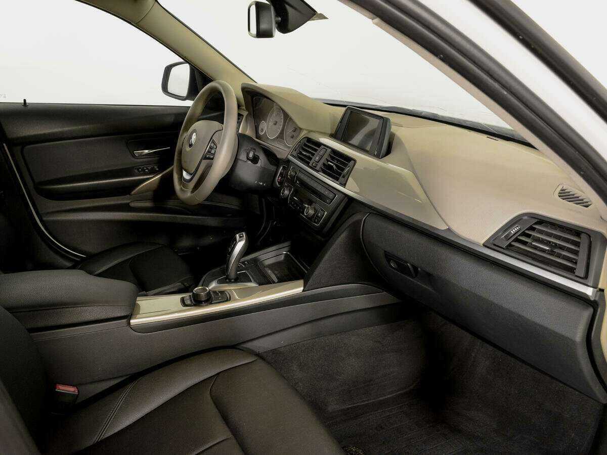 Купить BMW 3 серии 328i, 2011, 133 062 км, фото №9