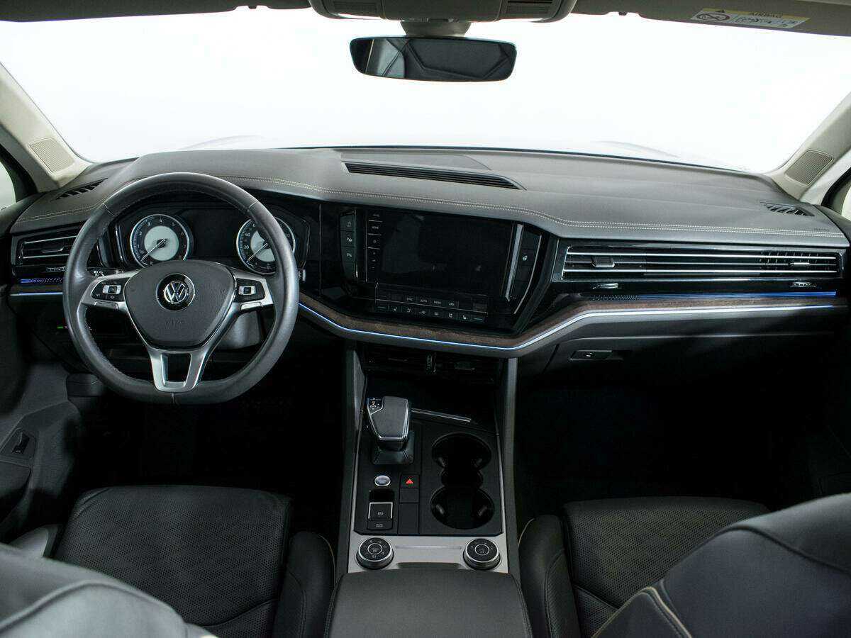 Купить Volkswagen Touareg, 2020, 64 446 км, фото №12