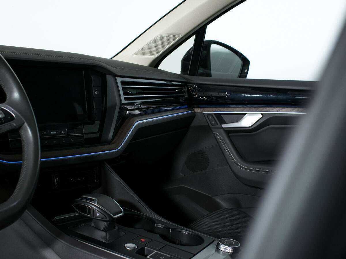 Купить Volkswagen Touareg, 2020, 64 446 км, фото №14