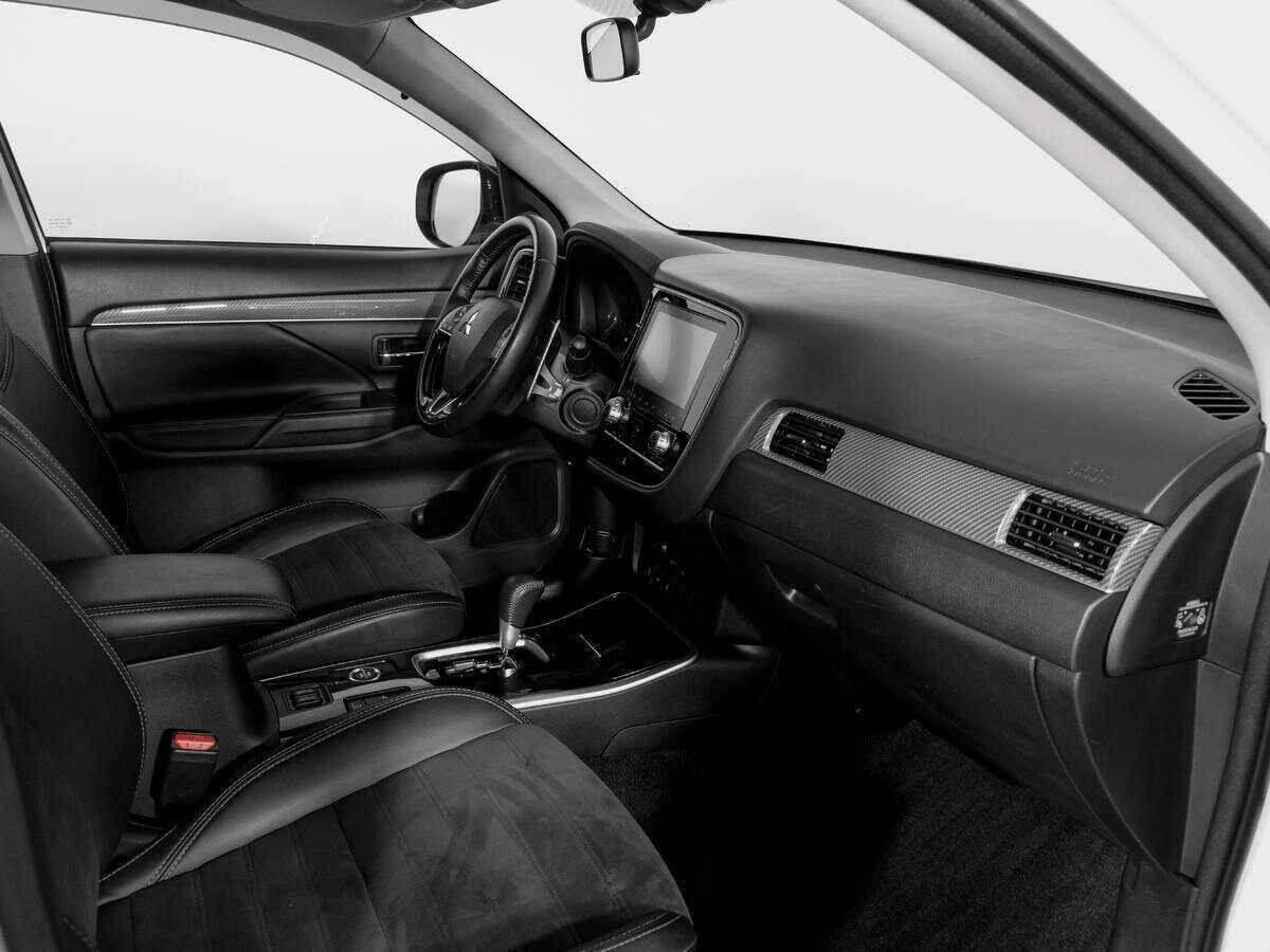 Купить Mitsubishi Outlander, 2021, 43 837 км, фото №9