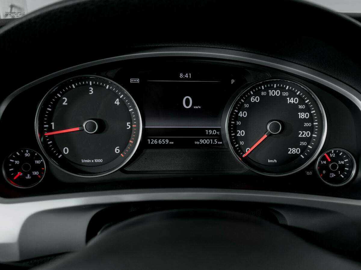 Купить Volkswagen Touareg, 2012, 126 666 км, фото №11