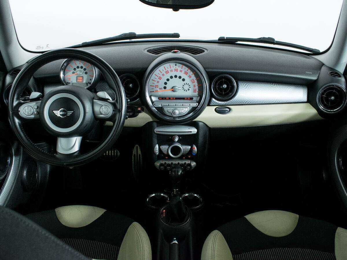 Купить Mini Hatch Cooper S, 2010, 80 122 км, фото №12