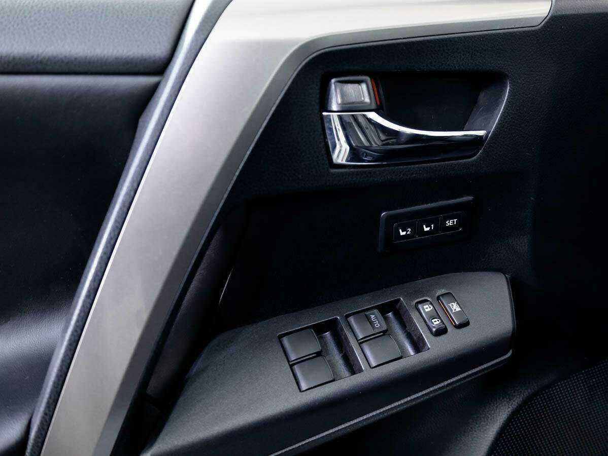 Купить Toyota RAV4, 2018, 98 863 км, фото №18