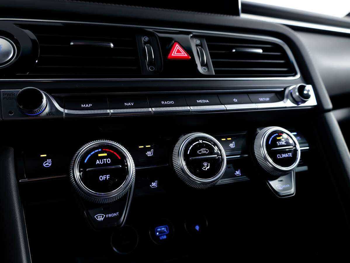 Купить Genesis G70, 2021, 66 757 км, фото №17