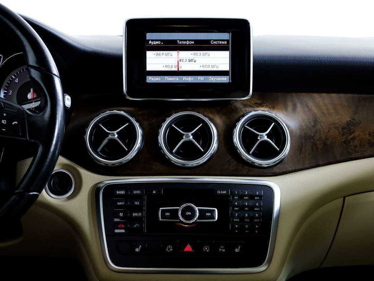 Купить Mercedes-Benz GLA 200, 2015, 127 846 км, фото №12