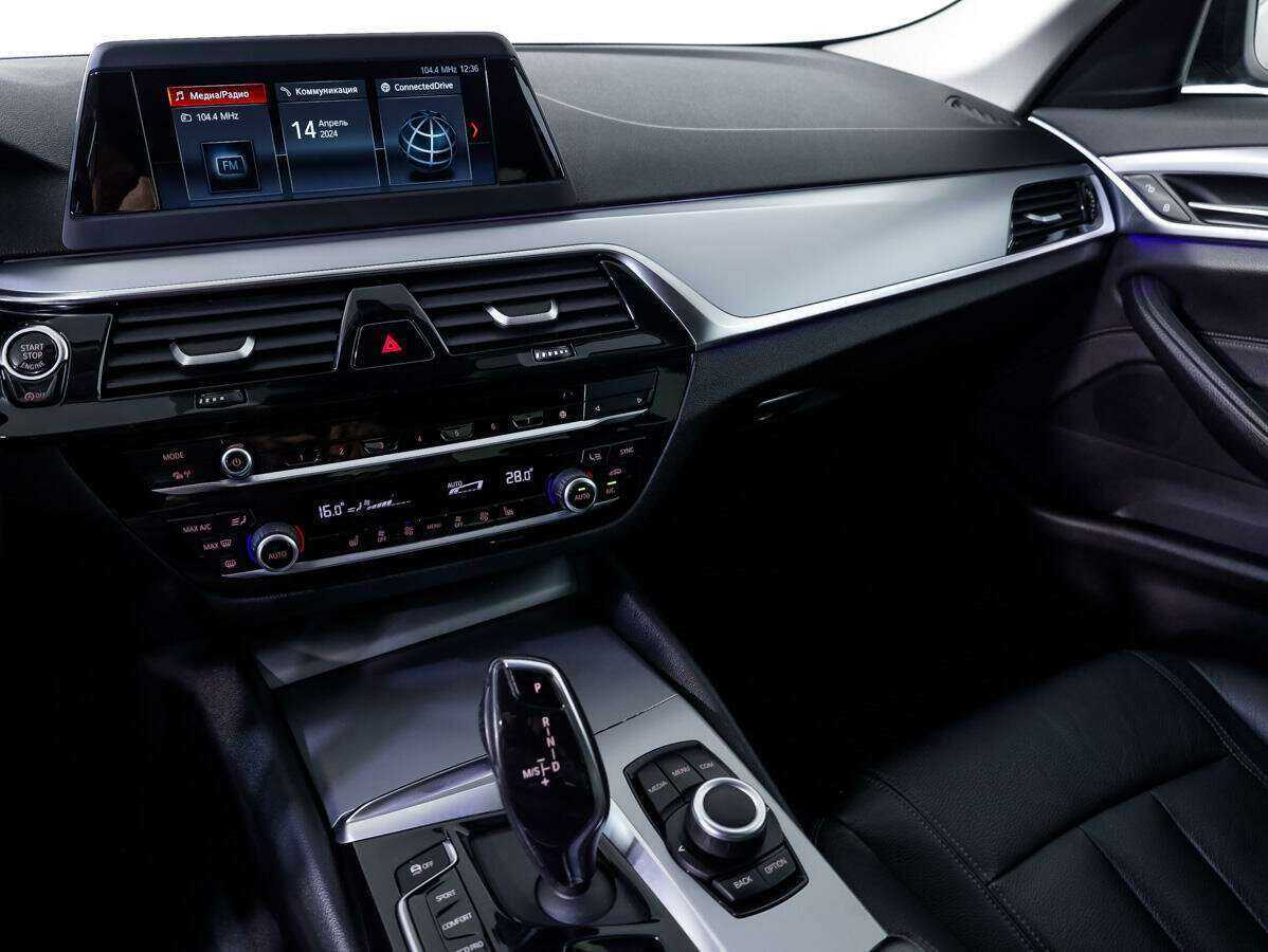 Купить BMW 5 серии 520d, 2018, 186 074 км, фото №14