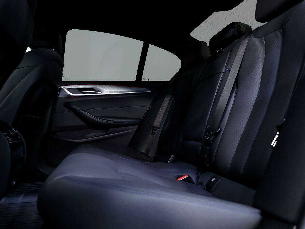 Купить BMW 5 серии 520d xDrive, 2018, 209 516 км, фото №11