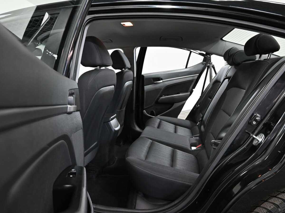 Купить Hyundai Elantra, 2017, 93 000 км, фото №6