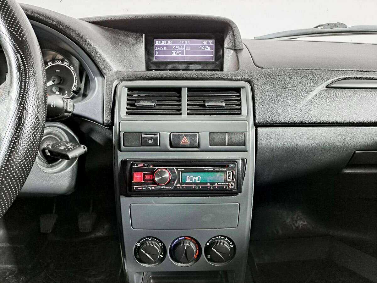 Купить Lada (ВАЗ) Priora, 2015, 173 000 км, фото №10