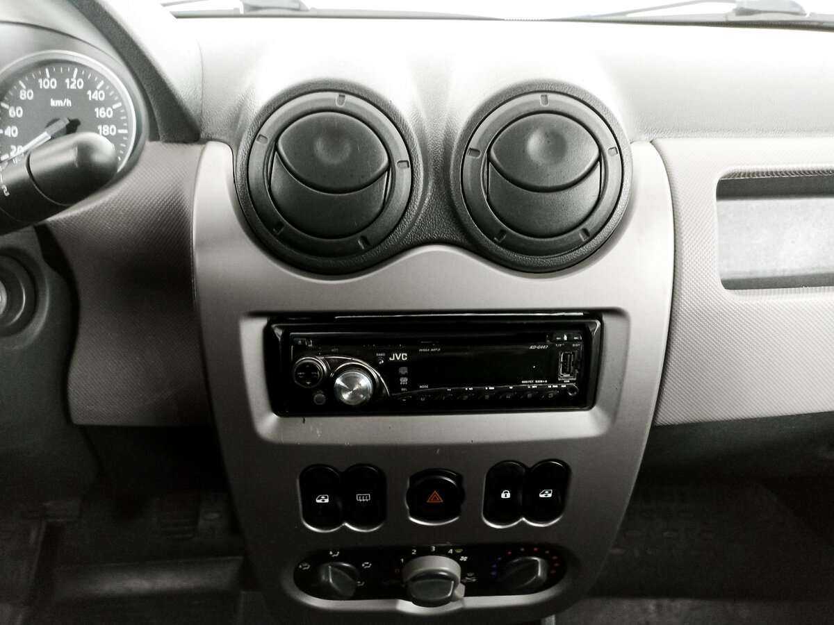 Купить Renault Logan, 2011, 211 890 км, фото №13