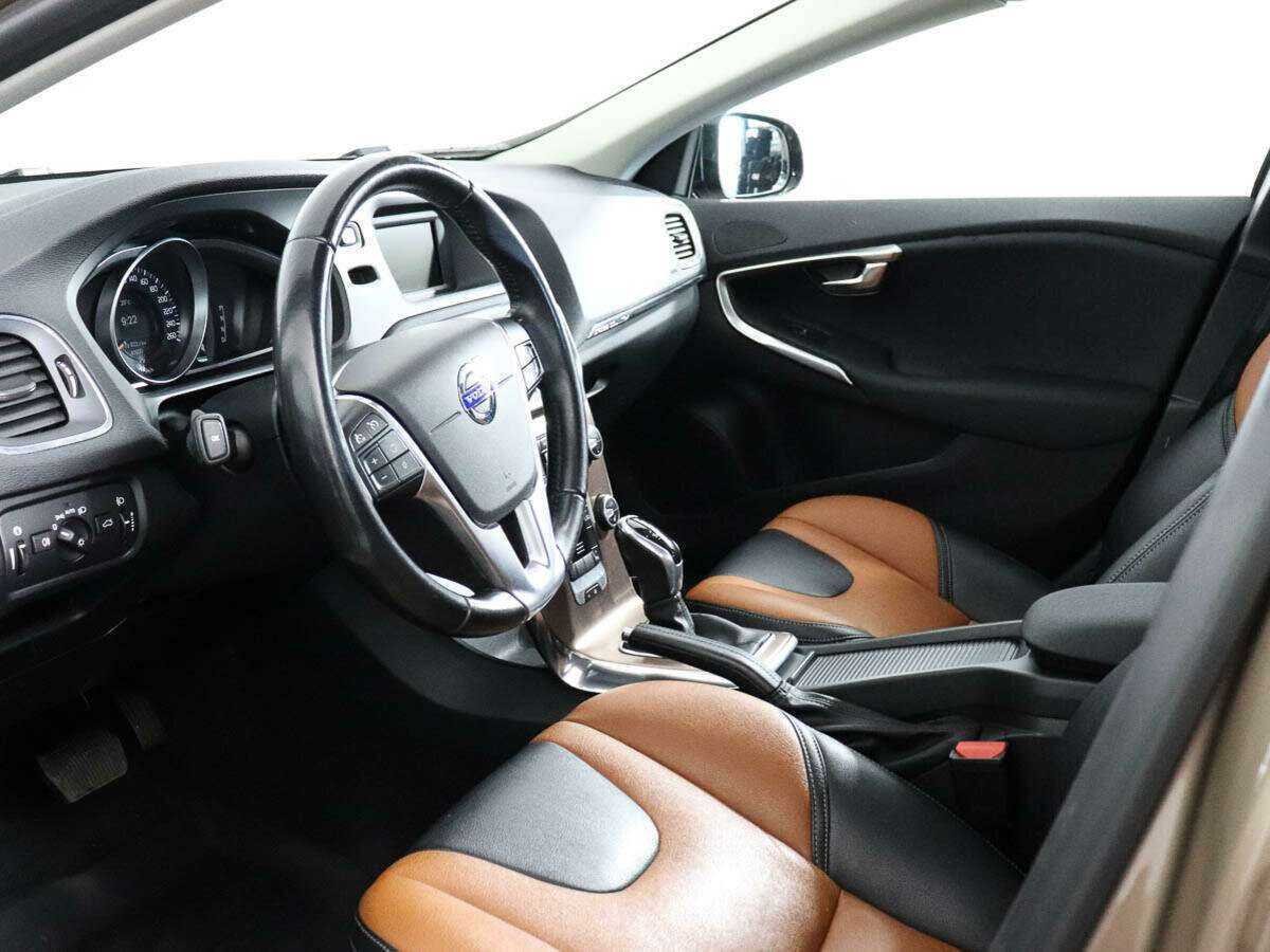 Купить Volvo V40 Cross Country, 2015, 41 000 км, фото №8