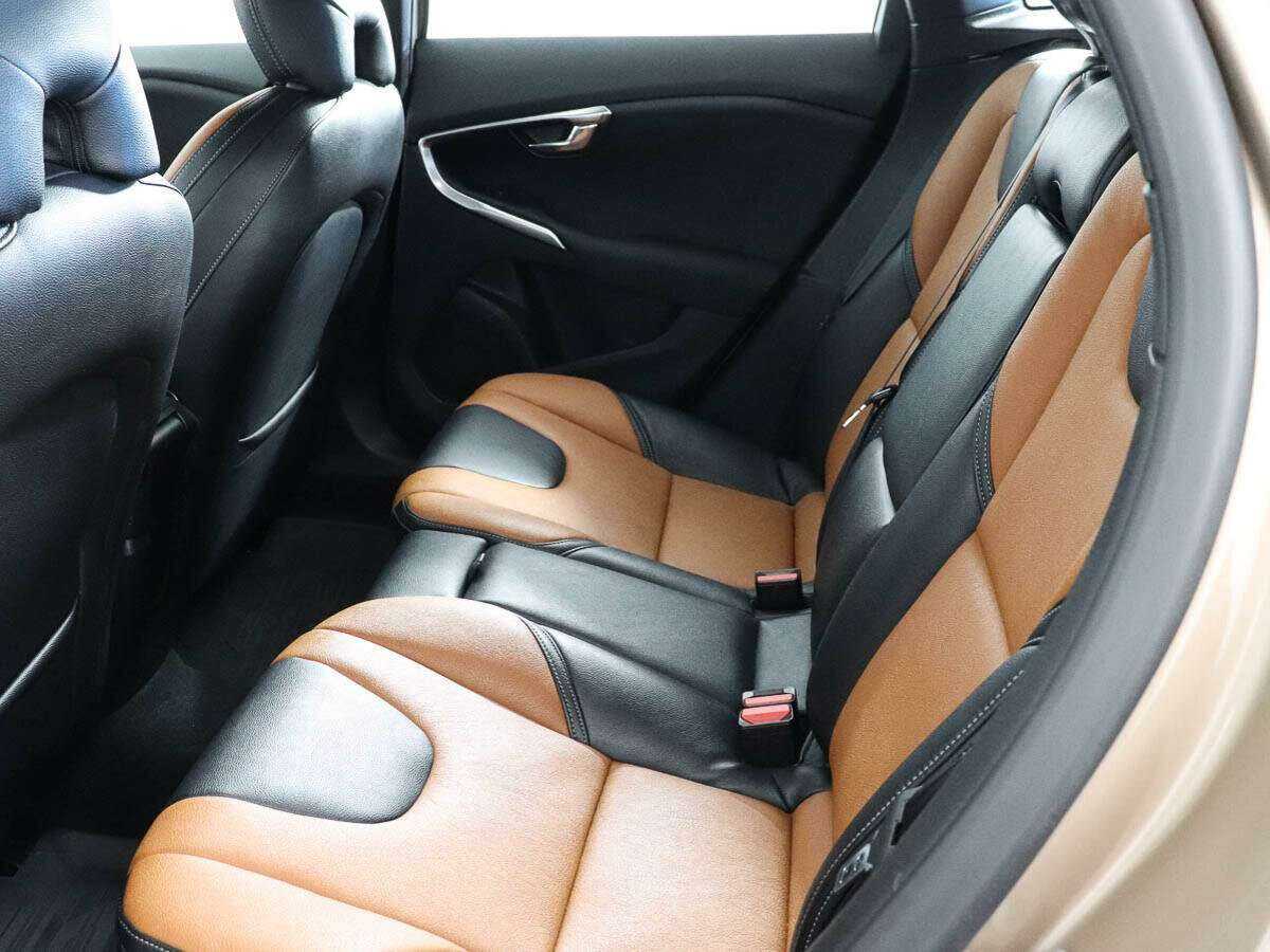 Купить Volvo V40 Cross Country, 2015, 41 000 км, фото №9