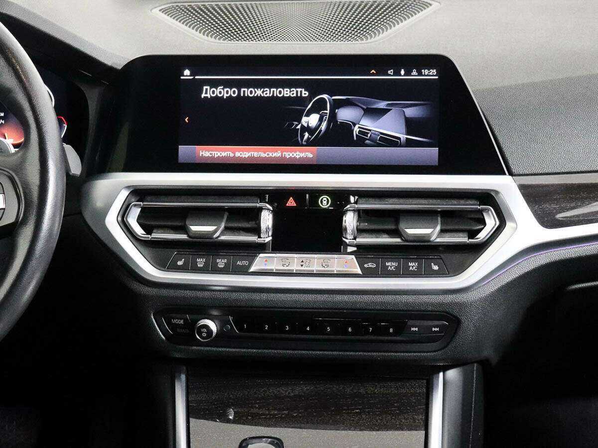 Купить BMW 3 серии 330i xDrive, 2019, 56 928 км, фото №12