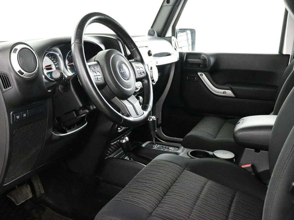 Купить Jeep Wrangler, 2011, 98 835 км, фото №8