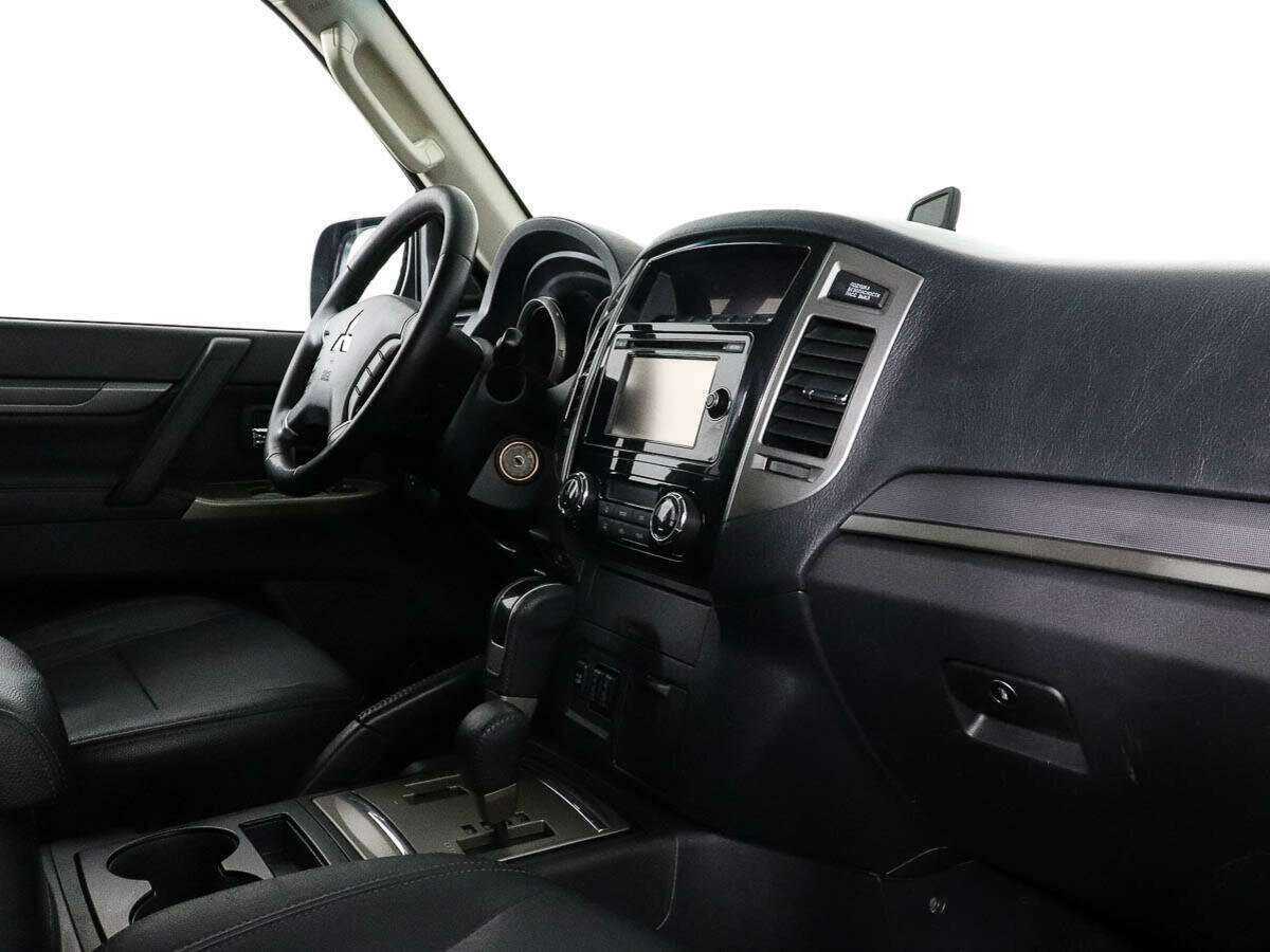 Купить Mitsubishi Pajero, 2017, 89 071 км, фото №6