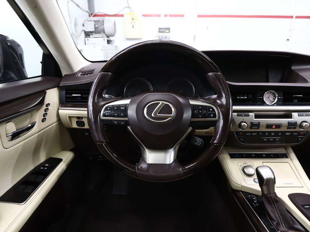 Купить Lexus ES 250, 2016, 146 000 км, фото №17