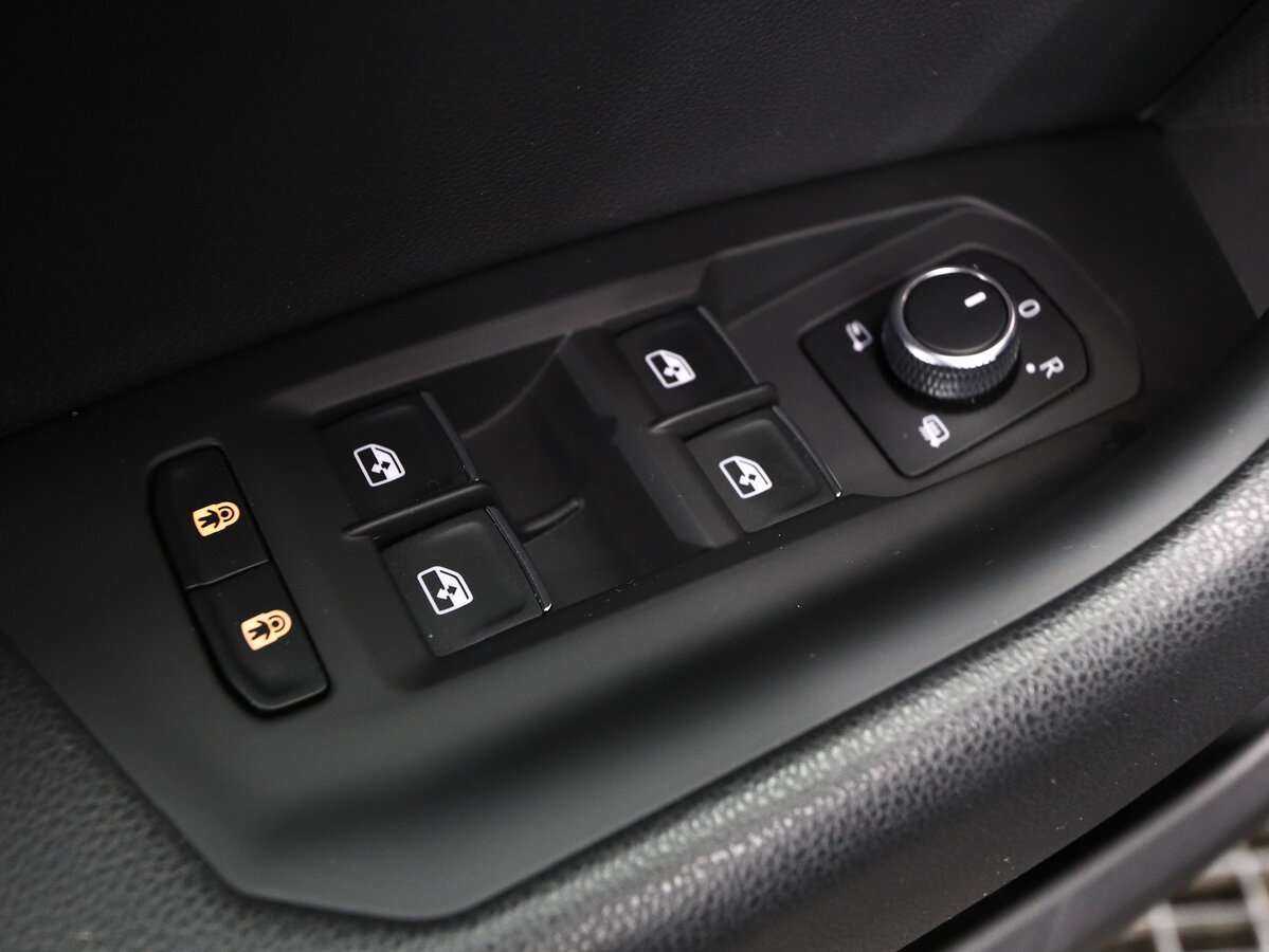 Купить Volkswagen Touareg, 2018, 80 000 км, фото №9