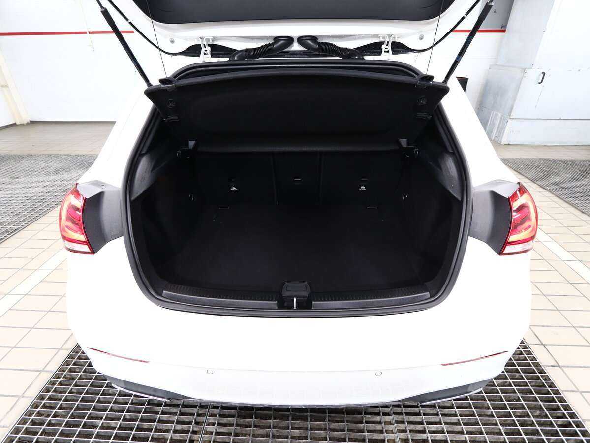 Купить Mercedes-Benz A-Класс 200, 2019, 21 000 км, фото №5