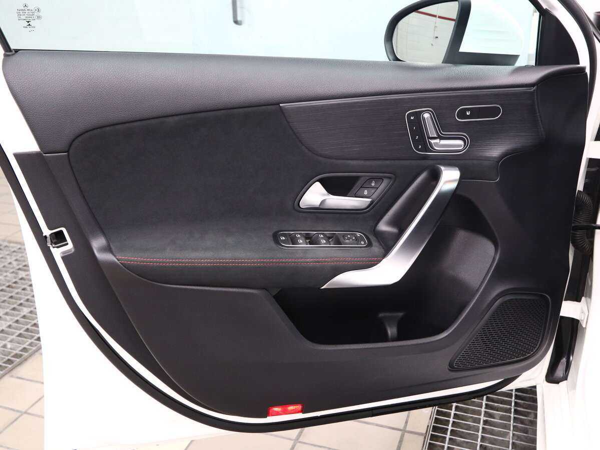 Купить Mercedes-Benz A-Класс 200, 2019, 21 000 км, фото №7