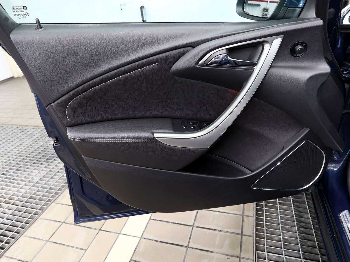 Купить Opel Astra, 2011, 185 000 км, фото №15