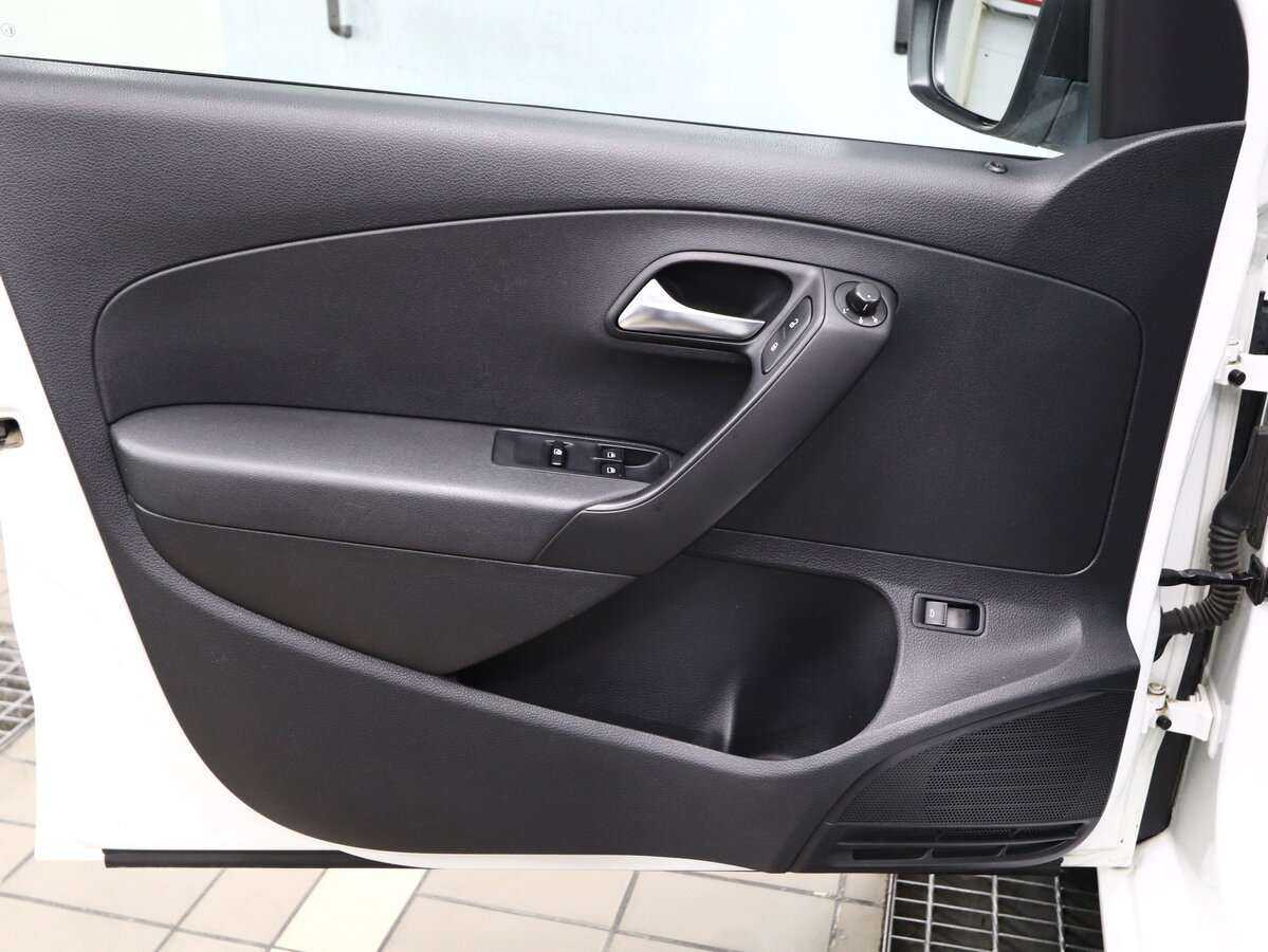 Купить Volkswagen Polo, 2017, 154 000 км, фото №14