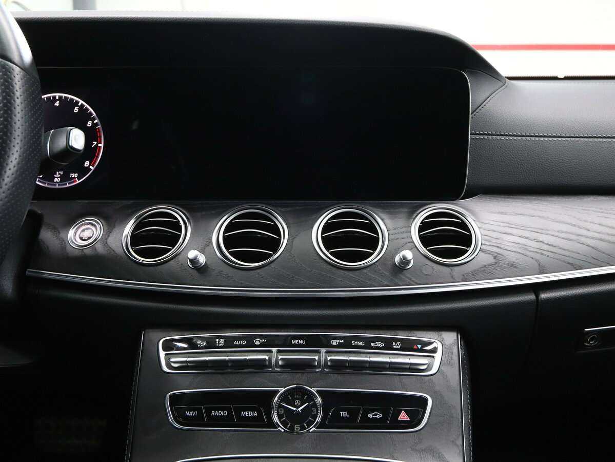 Купить Mercedes-Benz E-Класс 200, 2019, 53 603 км, фото №17