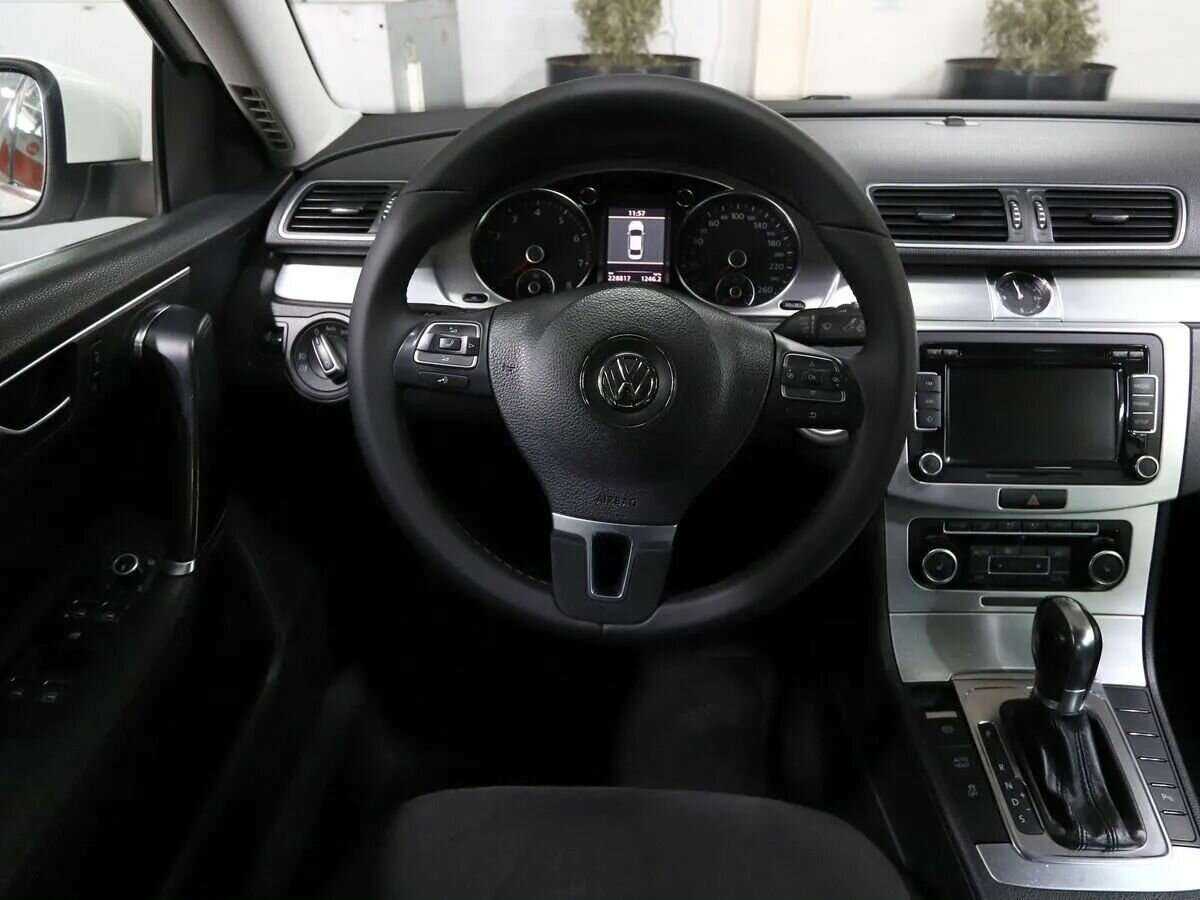 Купить Volkswagen Passat, 2011, 229 000 км, фото №14