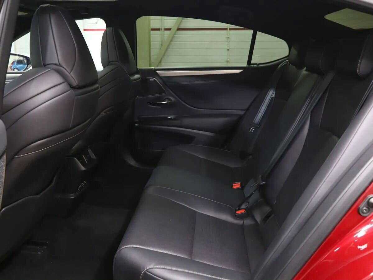 Купить Lexus ES 350, 2019, 107 000 км, фото №11