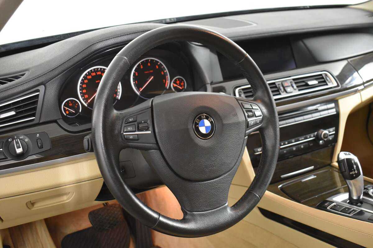 Купить BMW 7 серии 750i xDrive, 2012, 140 000 км, фото №10