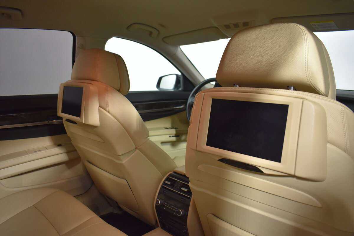 Купить BMW 7 серии 750i xDrive, 2012, 140 000 км, фото №13