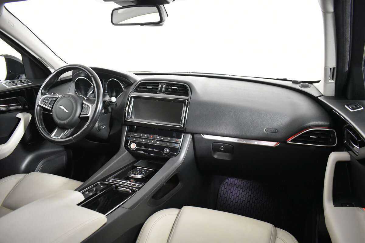 Купить Jaguar F-Pace, 2018, 111 296 км, фото №11