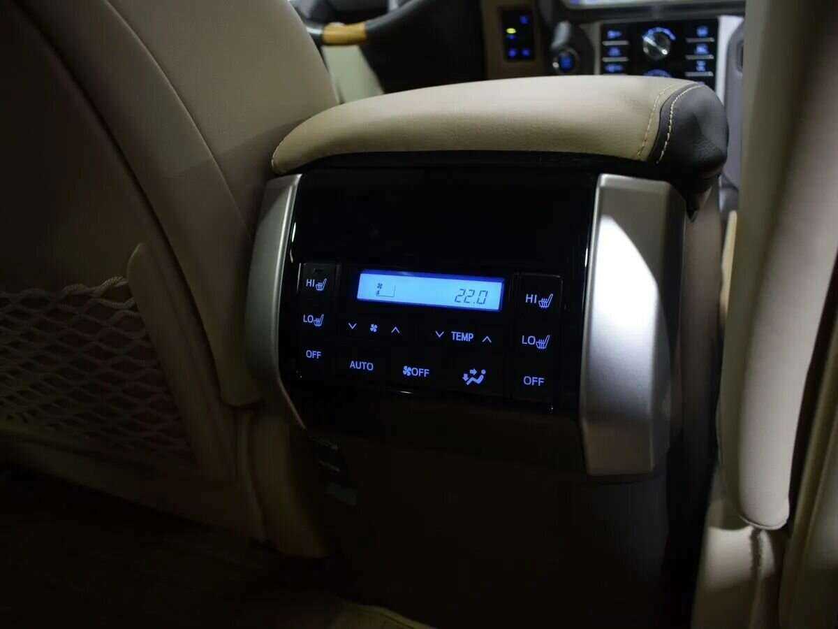 Купить Toyota Land Cruiser Prado, 2020, 36 000 км, фото №22