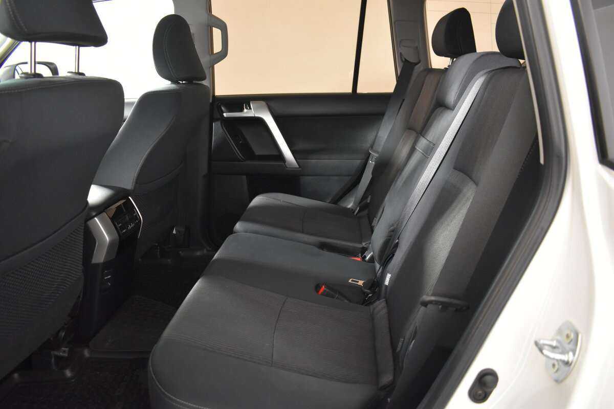 Купить Toyota Land Cruiser Prado, 2021, 63 160 км, фото №7