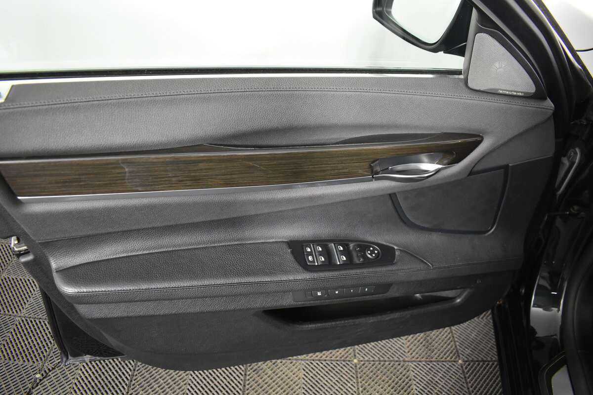 Купить BMW 7 серии Long 740Li xDrive, 2014, 252 722 км, фото №13