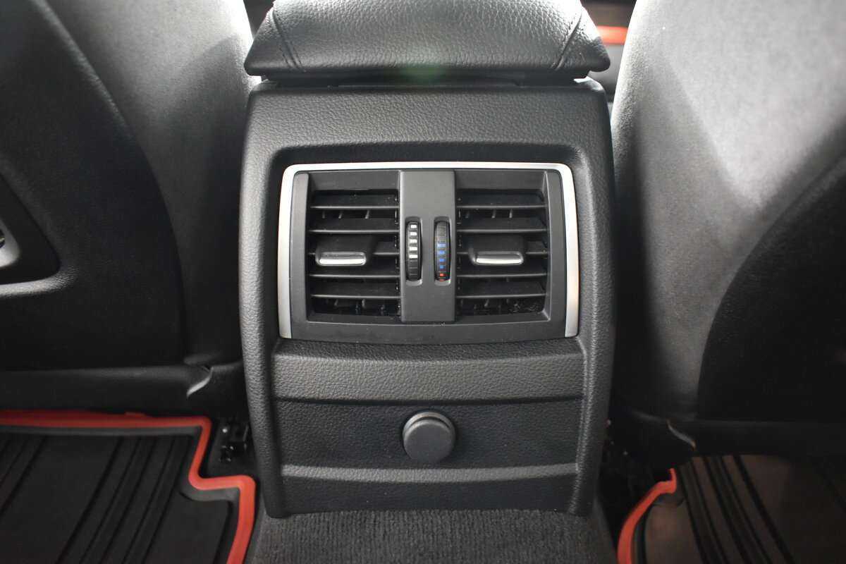 Купить BMW 3 серии 320i xDrive, 2016, 27 000 км, фото №8