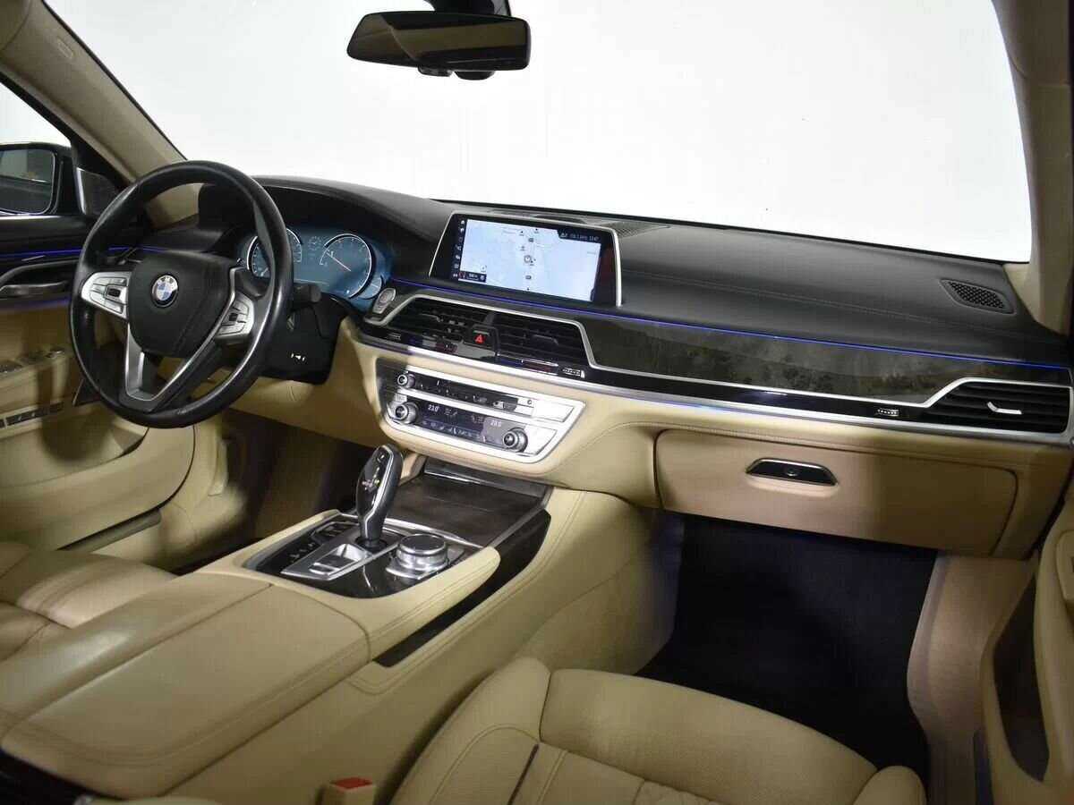 Купить BMW 7 серии 750i xDrive, 2017, 111 146 км, фото №14