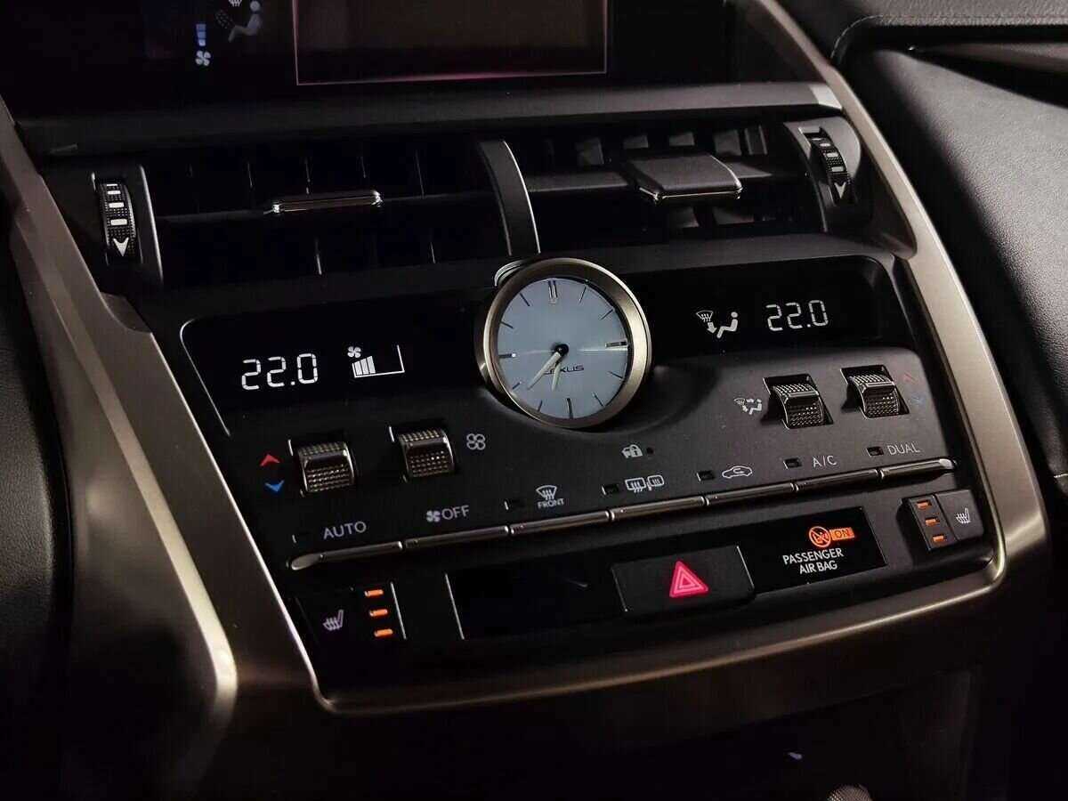 Купить Lexus NX 200, 2018, 94 543 км, фото №16