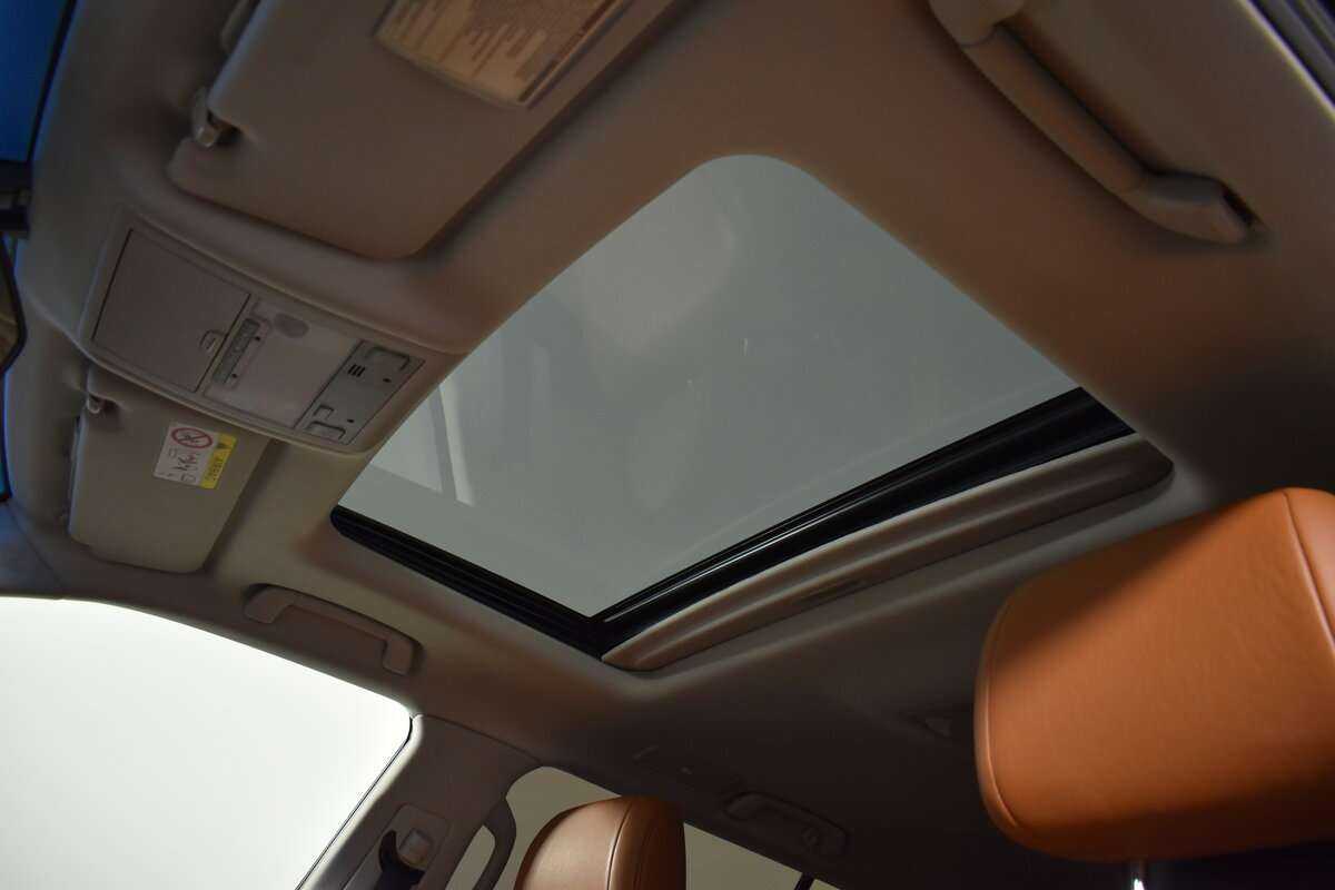 Купить Lexus LX 570, 2013, 140 697 км, фото №5