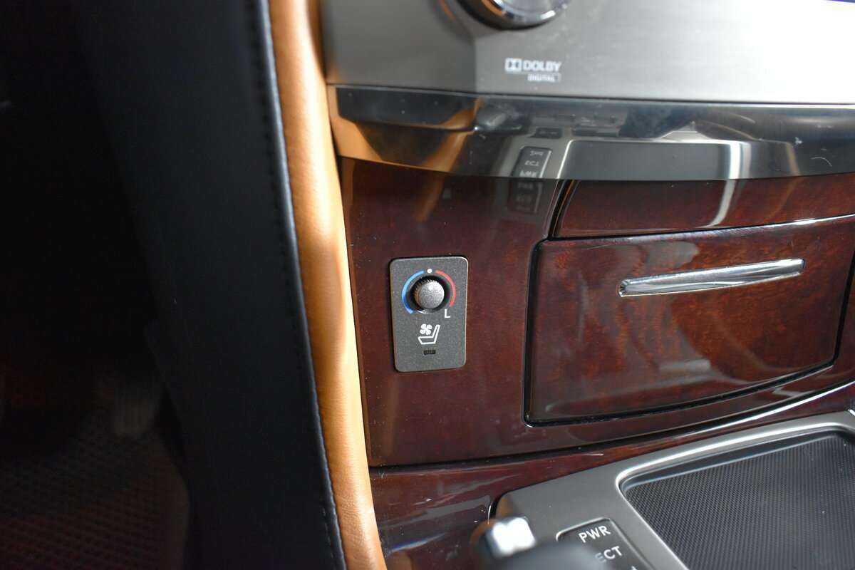 Купить Lexus LX 570, 2013, 140 697 км, фото №21