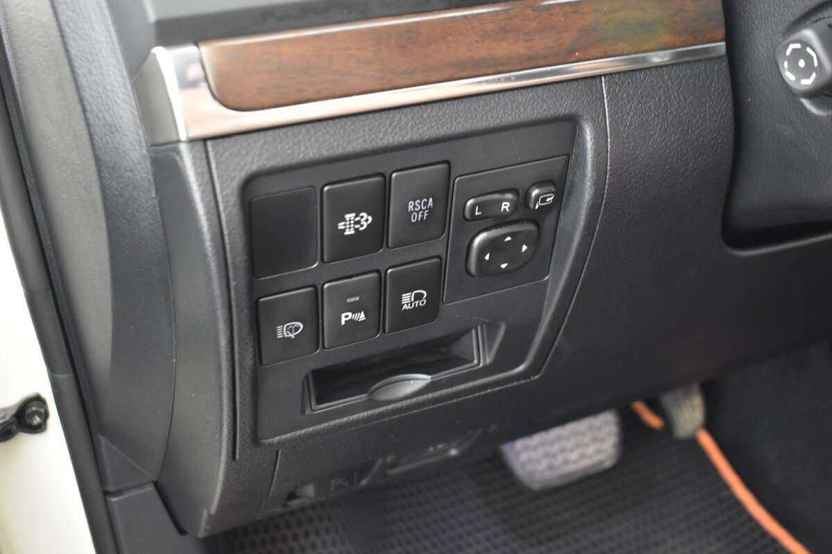 Купить Toyota Land Cruiser, 2016, 211 994 км, фото №11