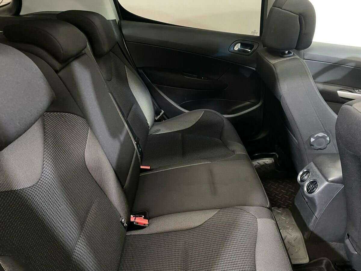 Купить Peugeot 308, 2008, 145 300 км, фото №11